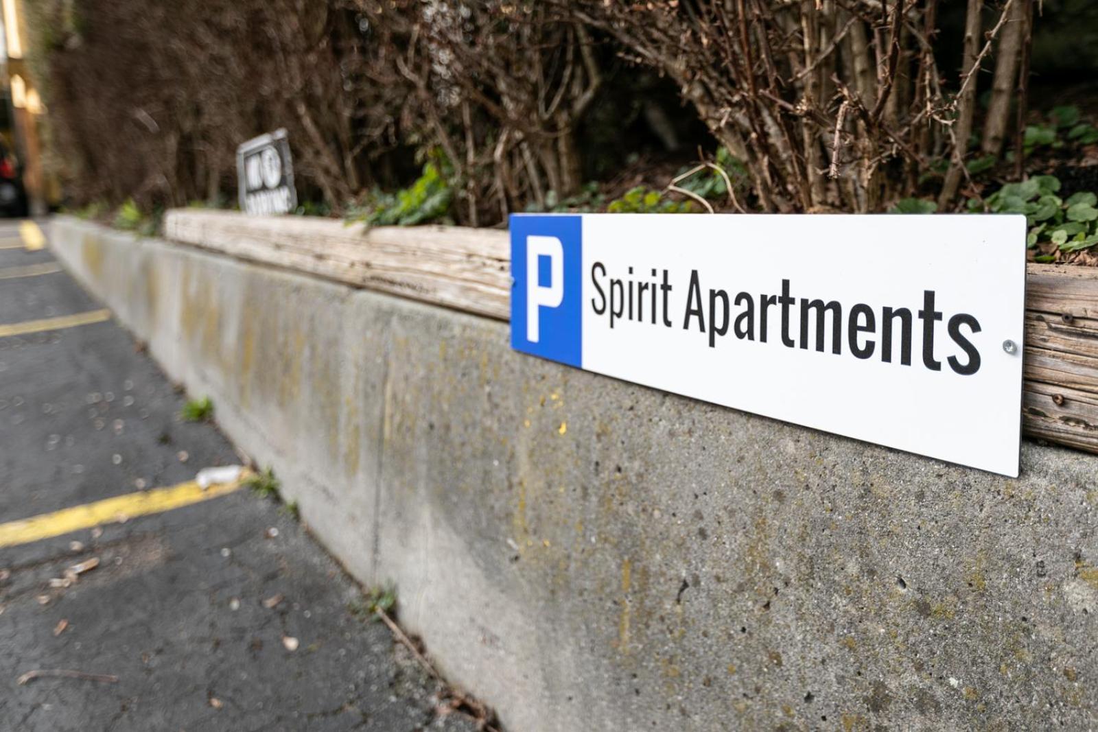 Spirit Apartments - Studio 2 - Kueche - Parkplatz انغلبرغ المظهر الخارجي الصورة
